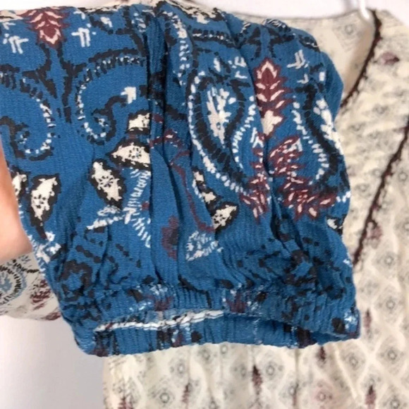 NWOT Style & Co Print Spilt Neckline Top Size MP - Picture 7 of 10